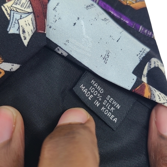Nicole Miller | Men’s Vintage Working Man's Silk Briefcase Themed Tie (One Size) - Picture 4 of 11